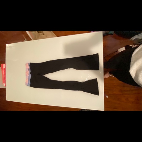Ivivva black pants - Picture 1 of 3